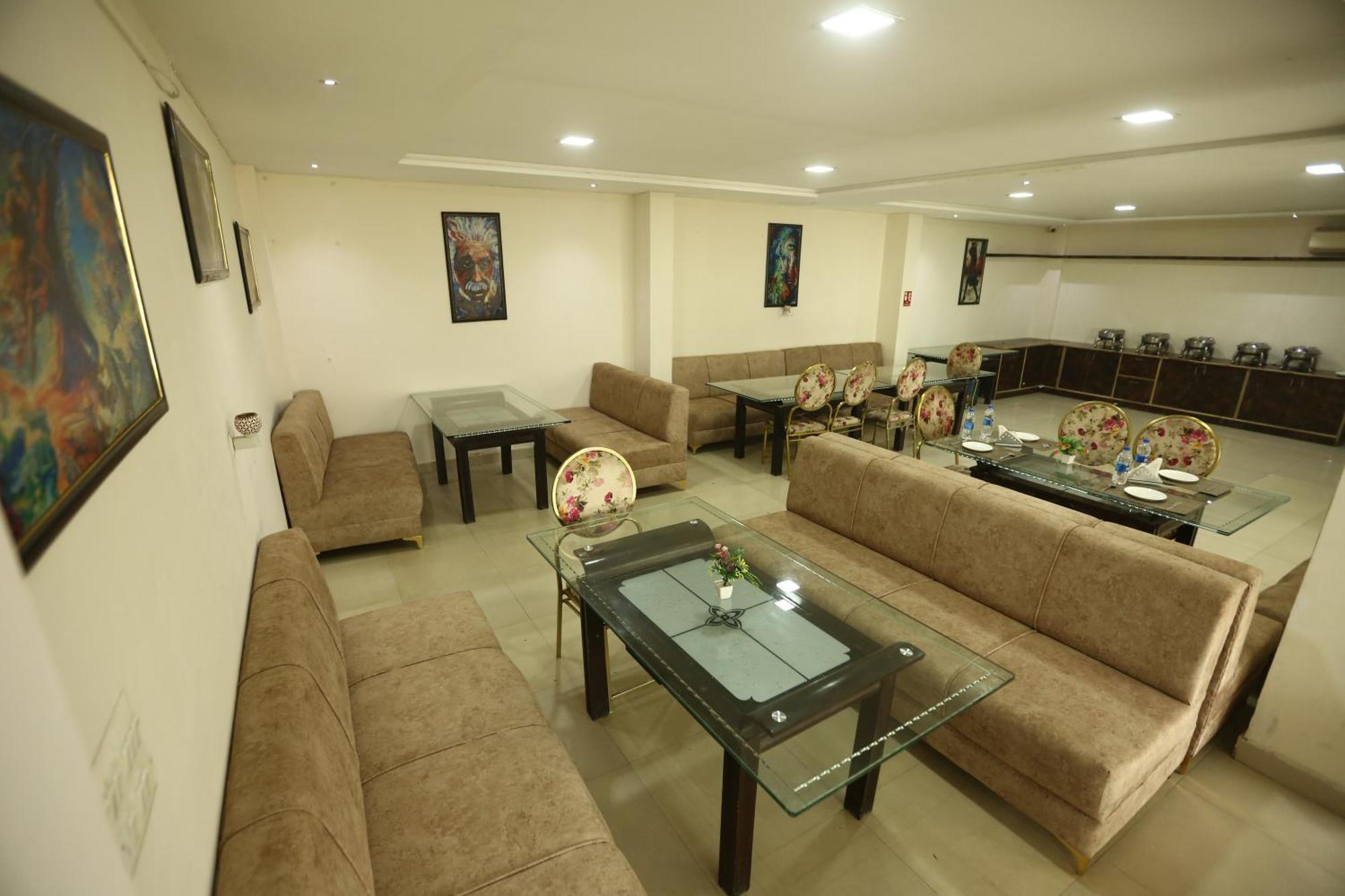 24 Hotel & Resort Agra  Extérieur photo