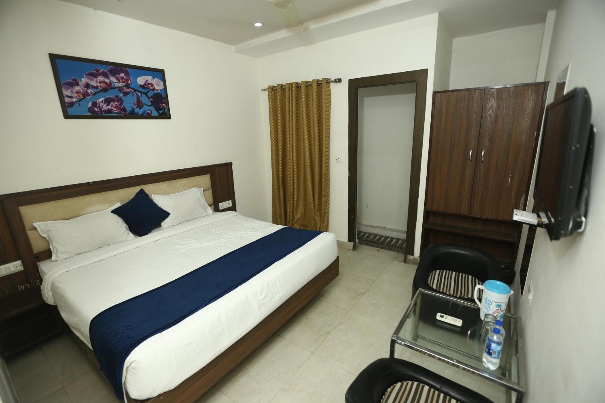 24 Hotel & Resort Agra  Extérieur photo