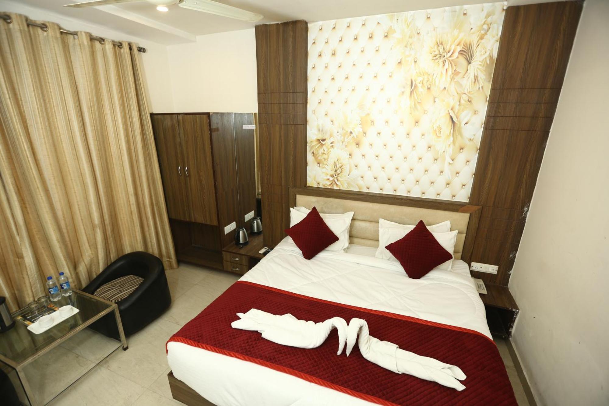 24 Hotel & Resort Agra  Extérieur photo