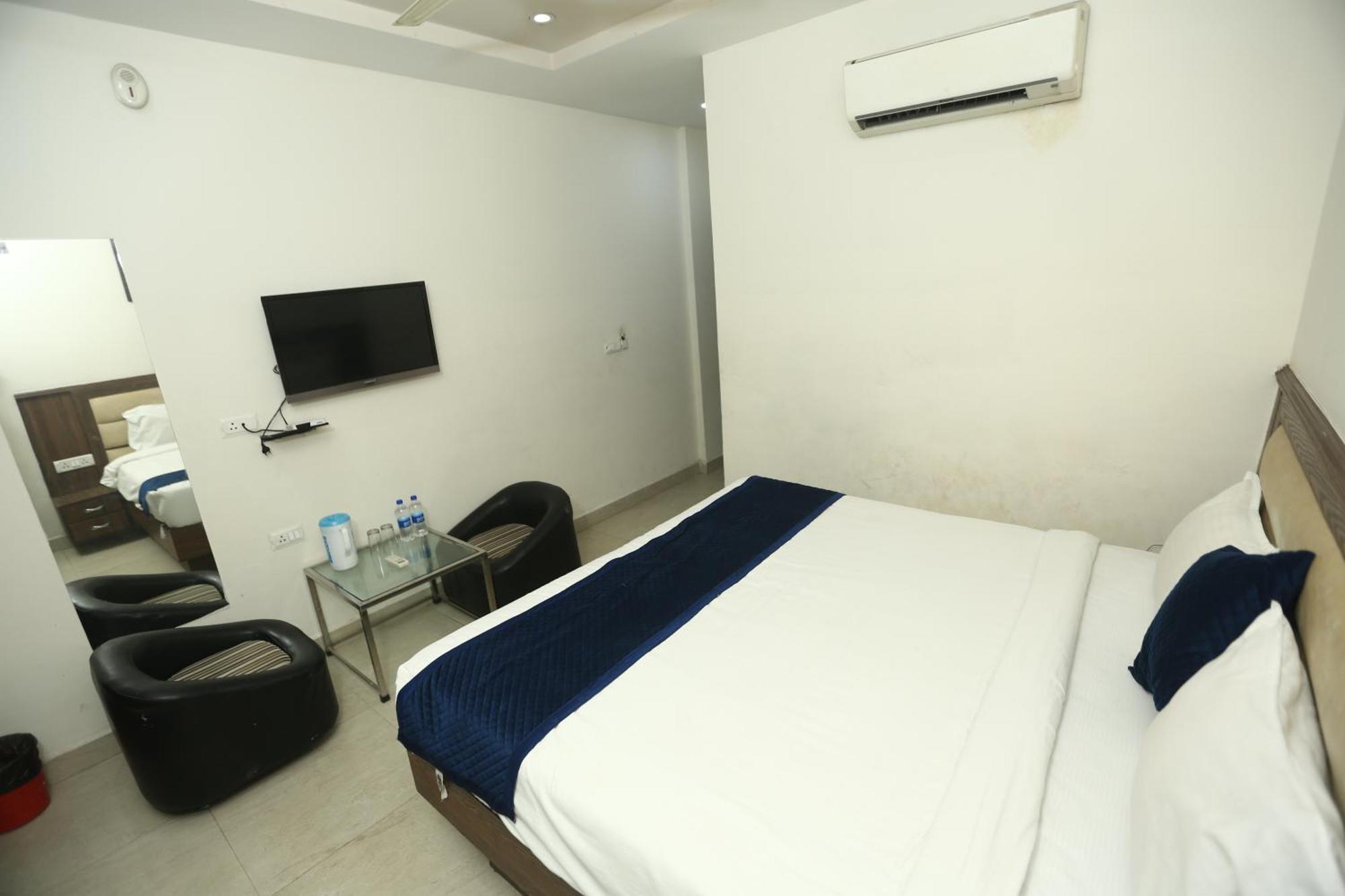 24 Hotel & Resort Agra  Extérieur photo