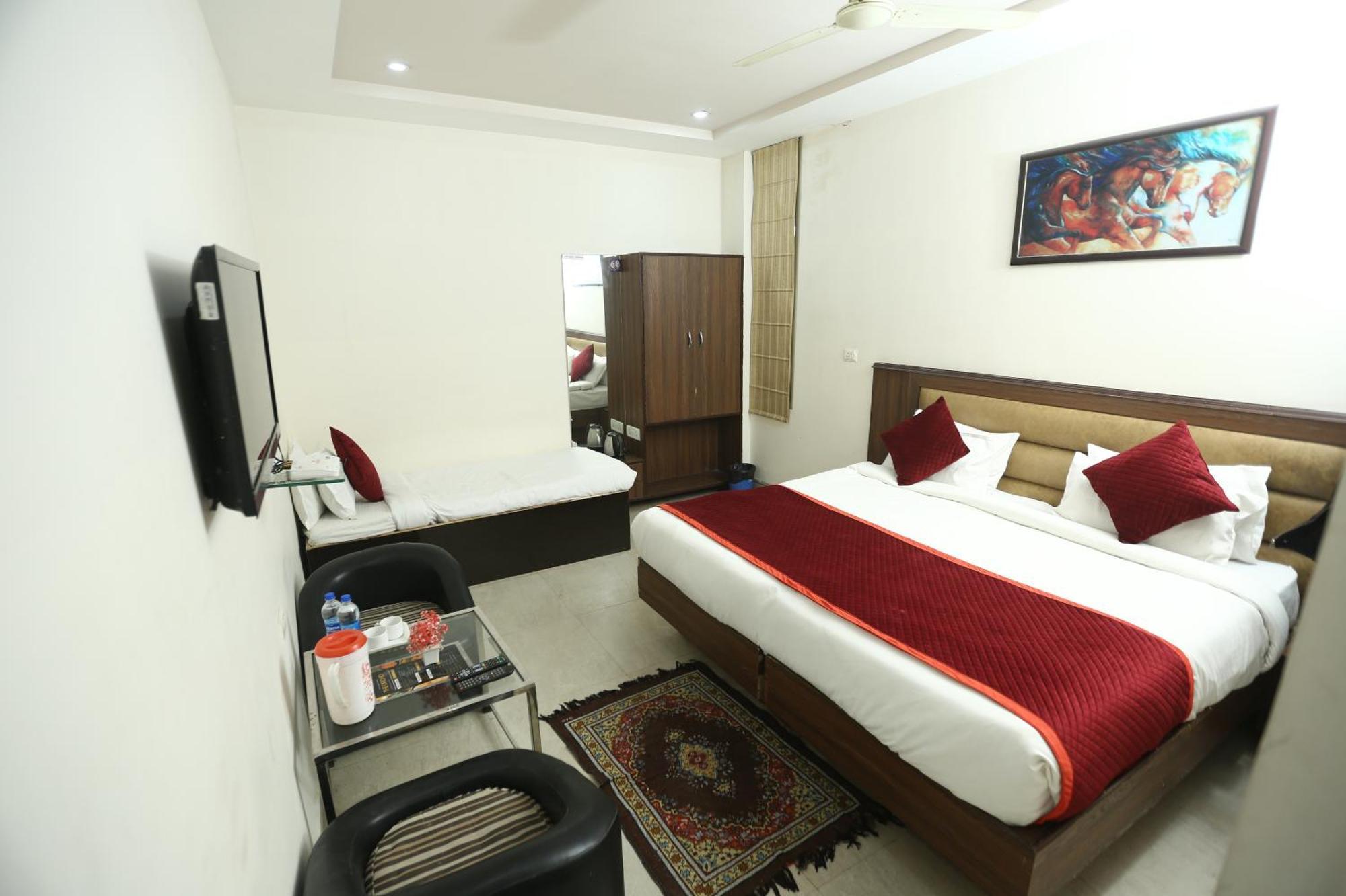 24 Hotel & Resort Agra  Extérieur photo