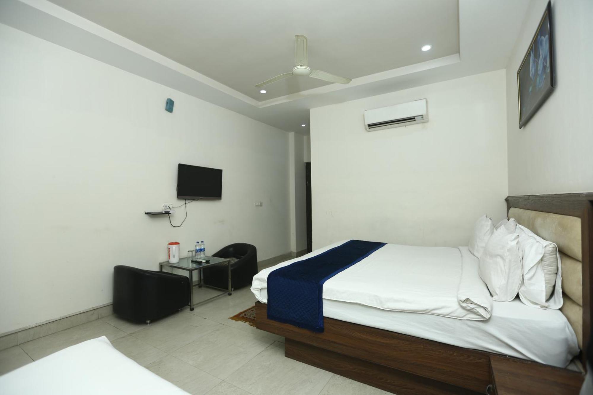24 Hotel & Resort Agra  Extérieur photo